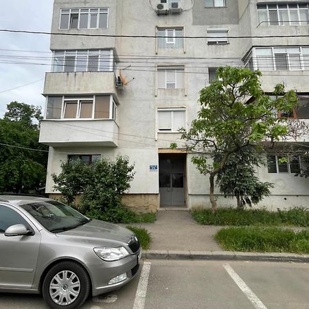 Royal Apartment Buzau Exterior photo